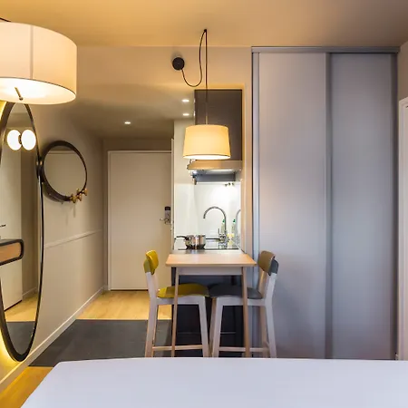 Ξενοδοχείο με διαμερίσματα Adagio Access Centre 3*
