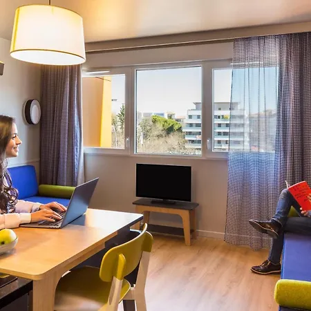 Adagio Access Centre Aparthotel 3*