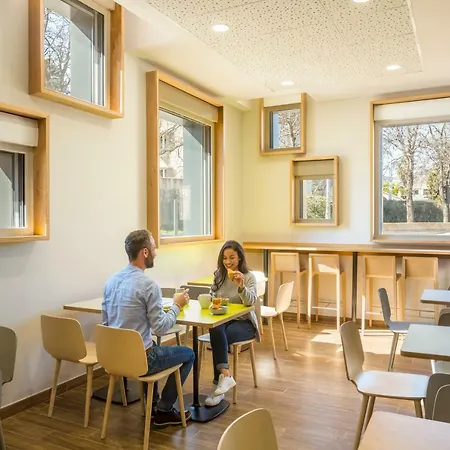Adagio Access Centre